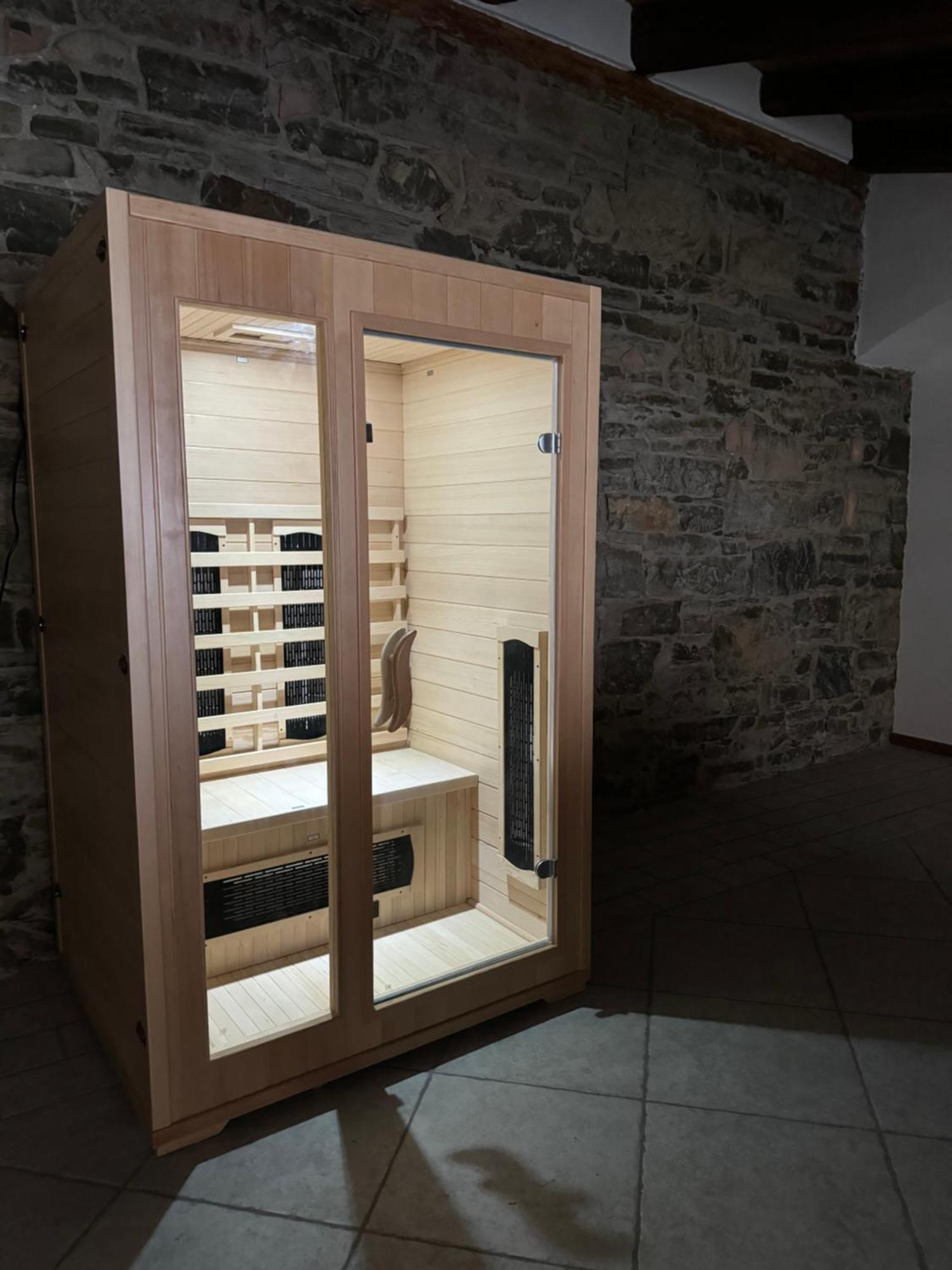 Lex 4 Sauna -Trieste Center Bagian luar foto